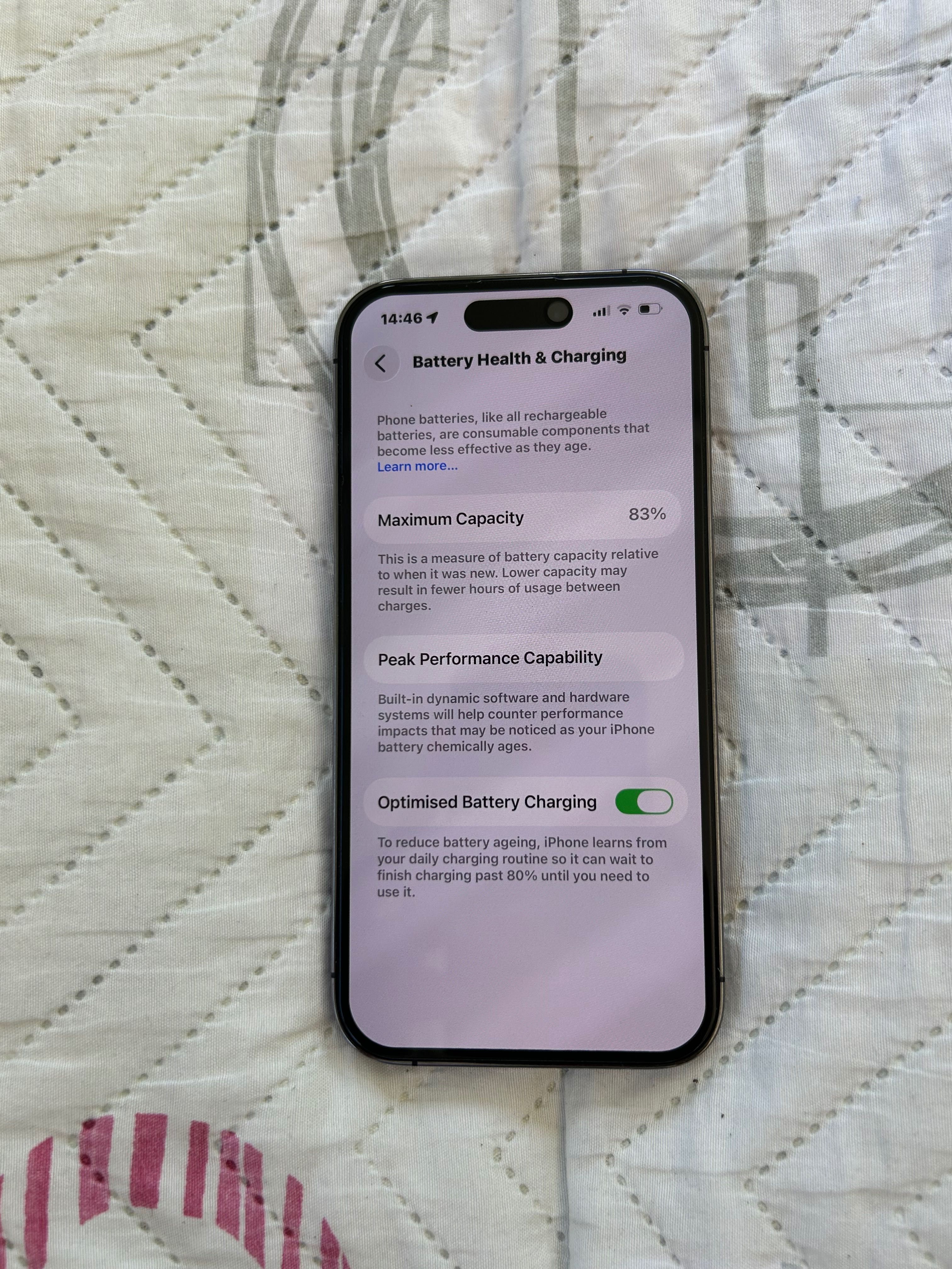 Продавам iphone 14 pro