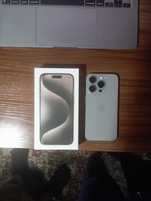 iPhone 15 pro 128 новый