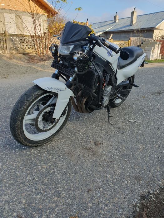 Honda CBR 600 f ,,naked"