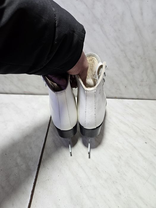 Patine gheata 102 patinaj artistic   marime 30  ( 20 cm)