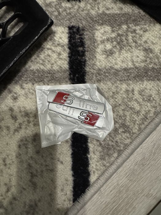 Добавка SLINE задна броня за  А4Б6 и решетка и SLINE емблеми за лайсни