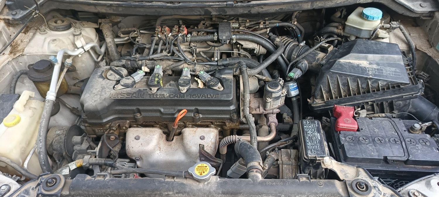 Nisan Almera Tino 1.8 бензин/газ