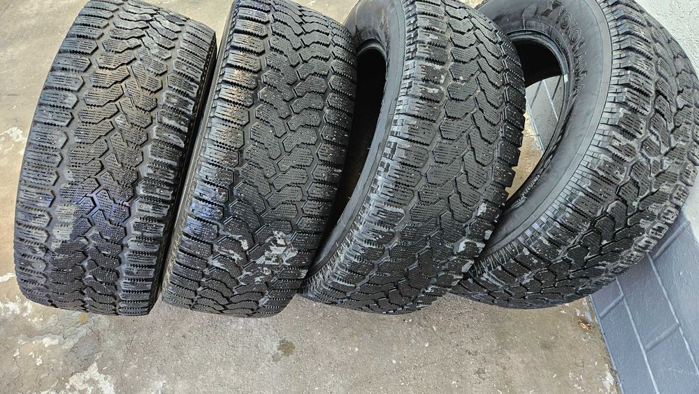 шины оригинал в отличном состоянии