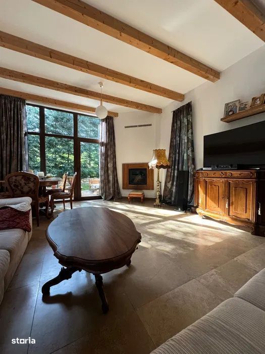 Vila de Lux, in Faget