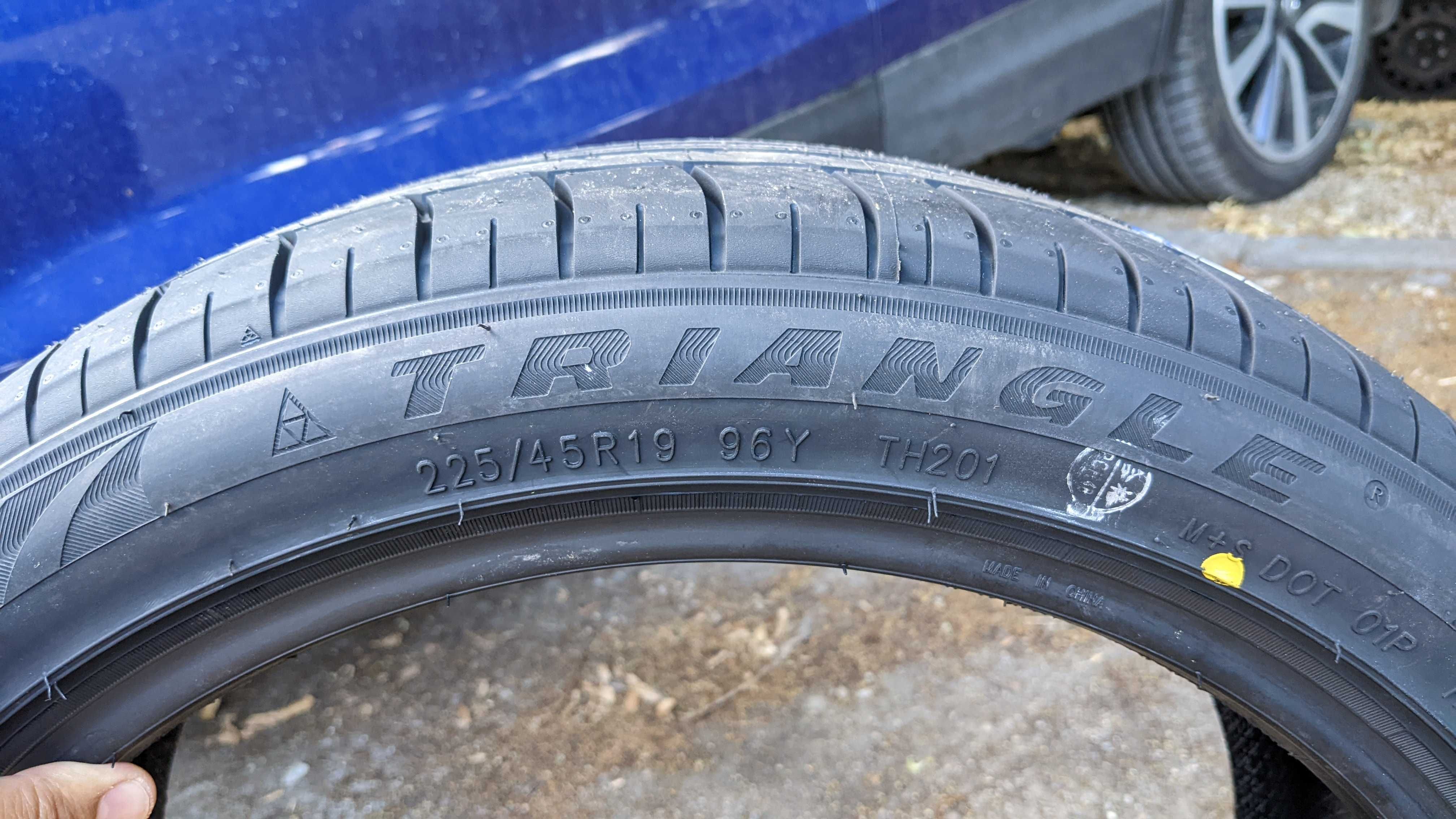 Автомобилна гума Triangle Sportex TSH11 225/49R19