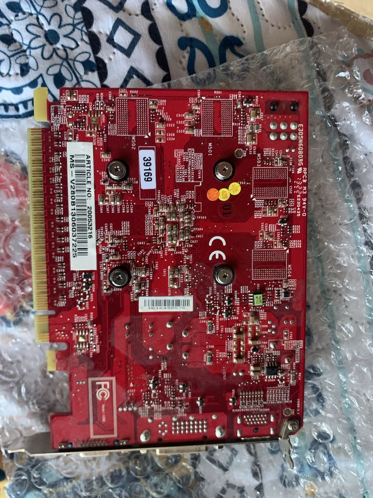 Placa video gaming Asus Nvidia GTX 650 1 Gb ddr5 alimentare 6p ca noua