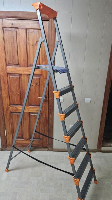 Продам стремянку