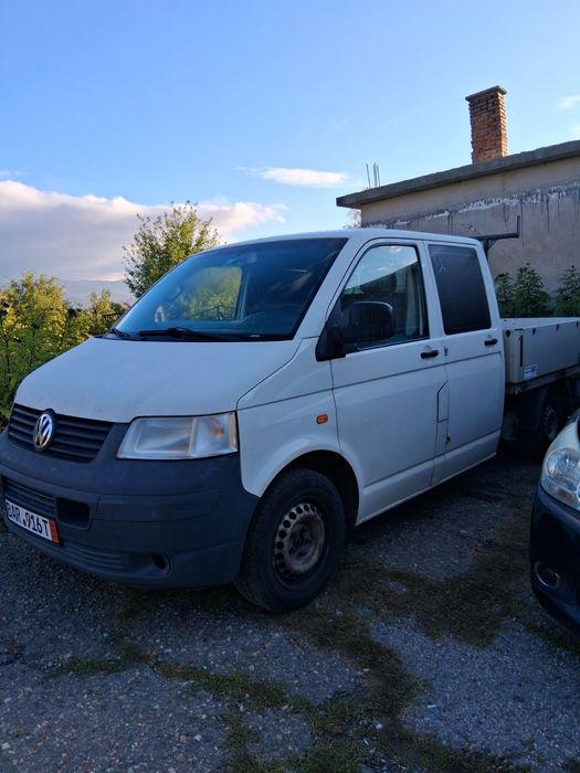 Бусове каравани камиони