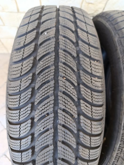 Зимни гуми Debica 185/60/15 dot 3922