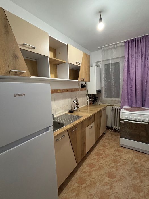 Inchiriez apartamant