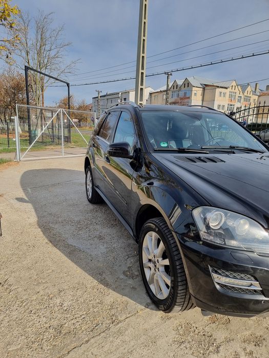 Mercedes Benz  ML