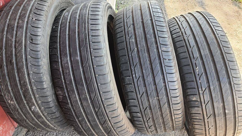 Anvelope de vara 215 50 18 bridgestone stare excelenta