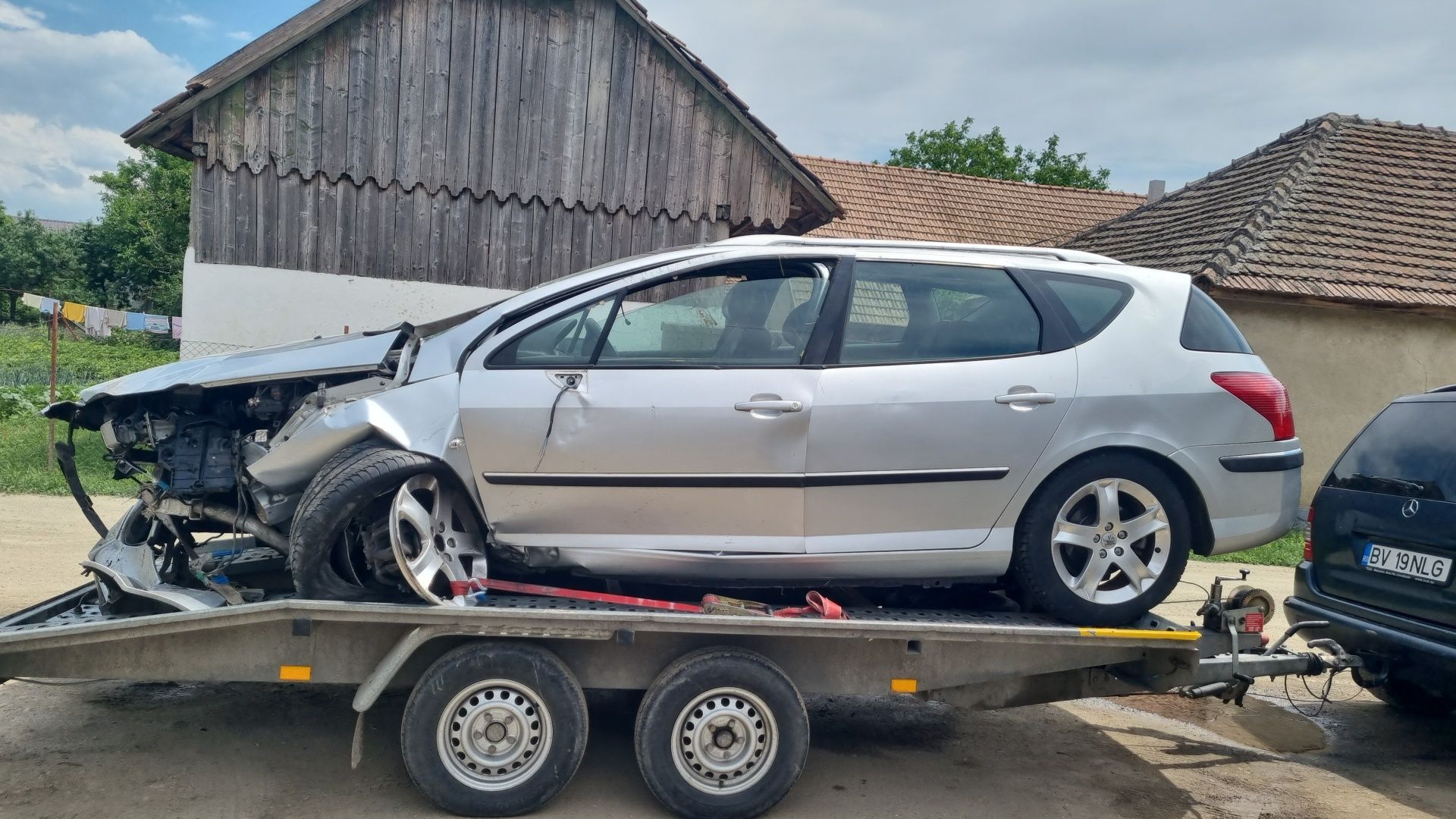 Dezmembrez Peugeot 407 2.0 136 cai