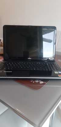 Laptop Fujitsu cu geantă