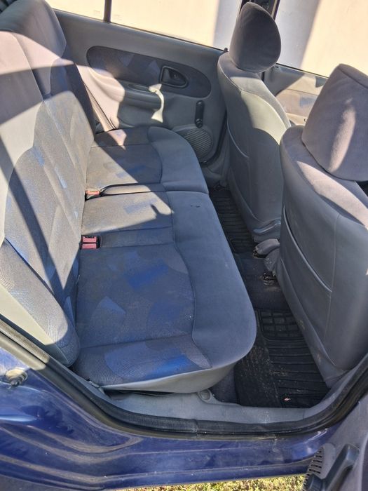 Vând Renault Clio