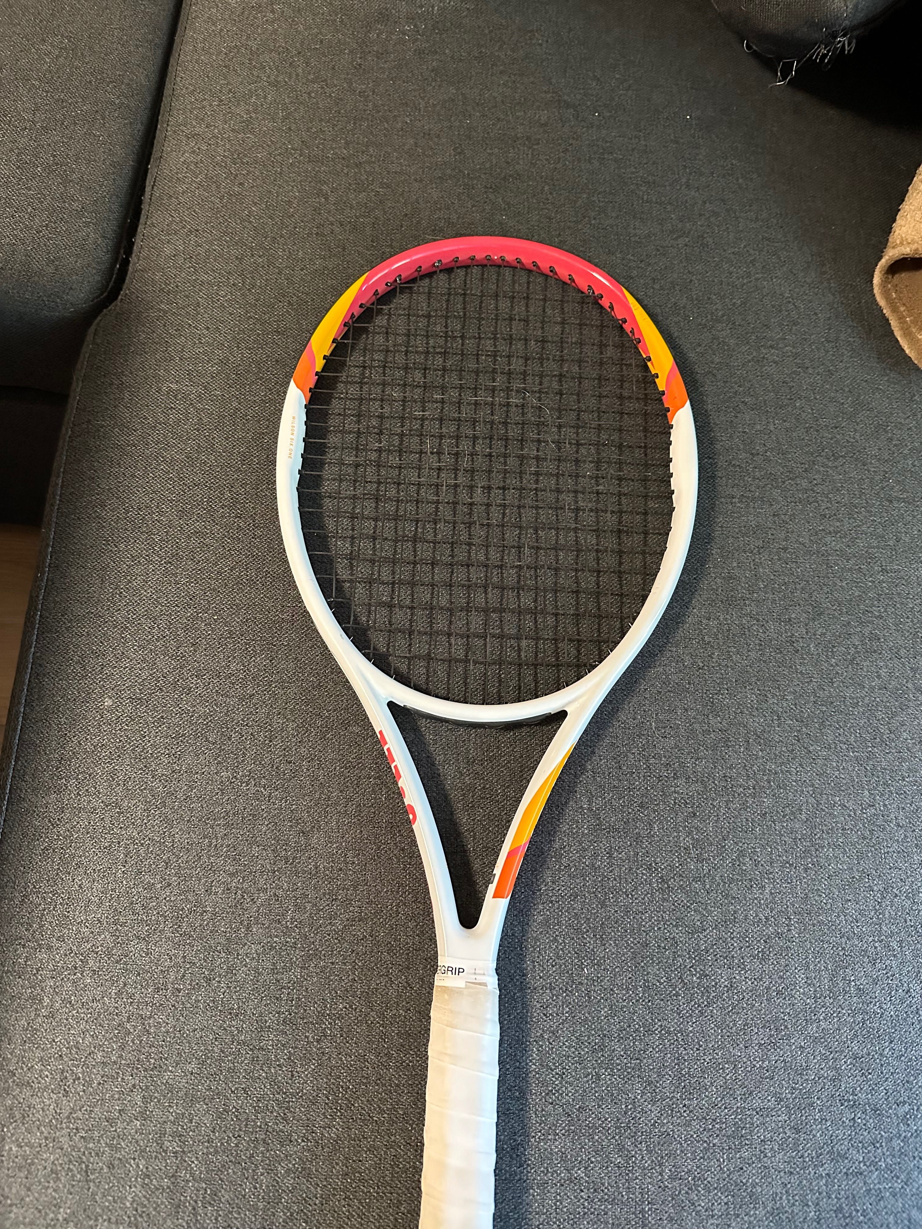 Тенис ракета - Wilson six one