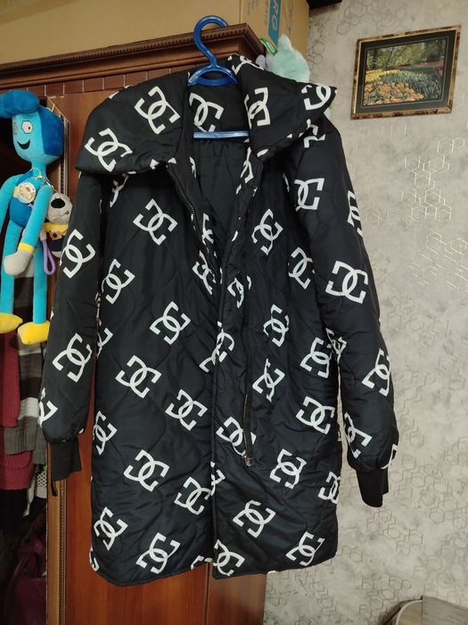 Продаю женскую куртку очень тёплая