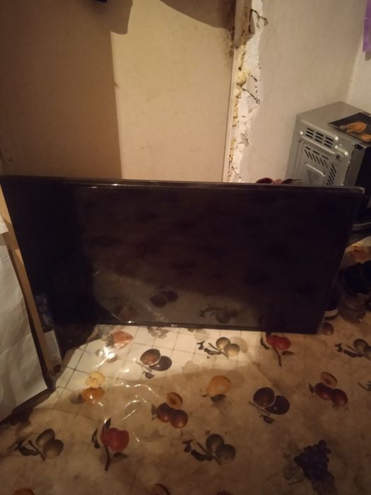 Продам телевизор LG.