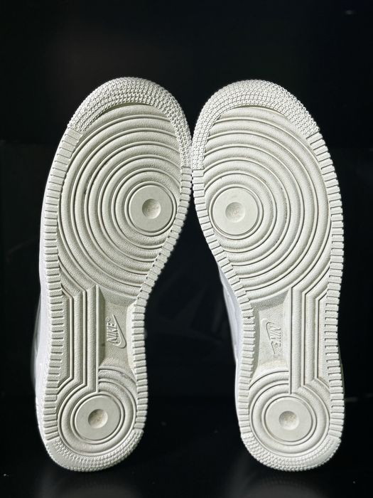 Vând Nike x Supreme Air Force 1 Low White
