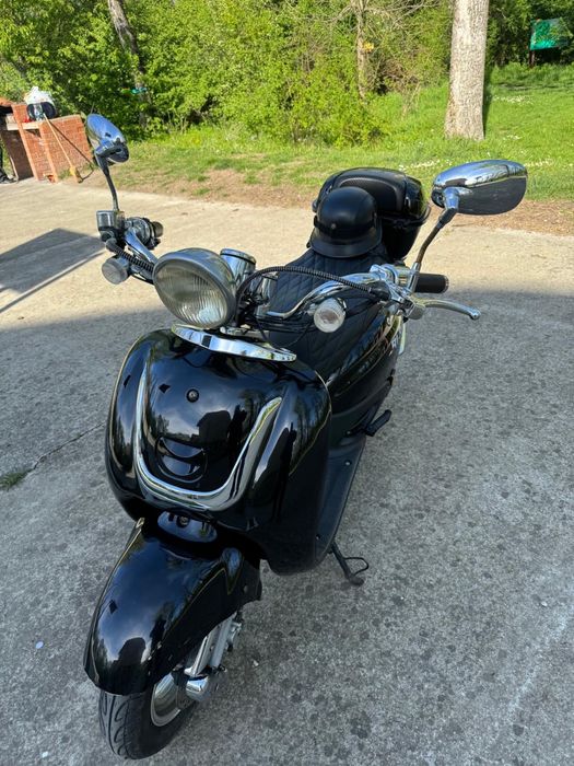 Motoreta, benizna, Retro, Znen, Negru