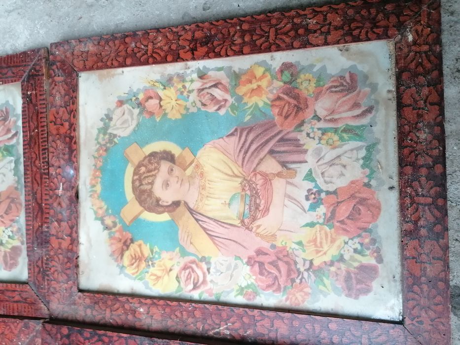Vând lot icoane vechi înrămate
