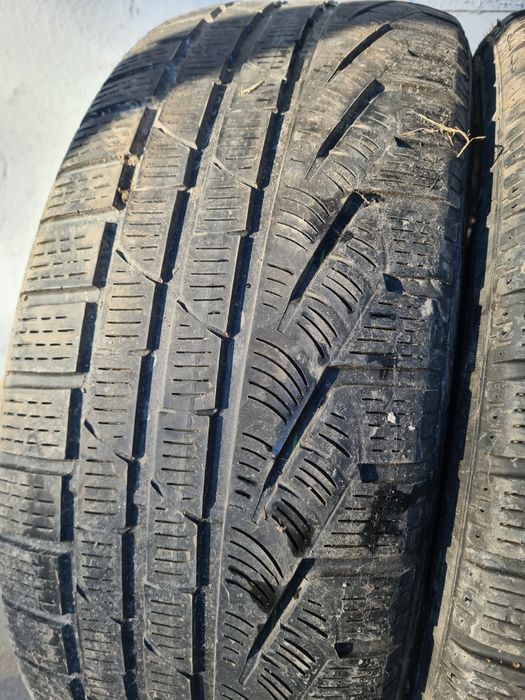 4 бр. зимни гуми 235/50/19 Pirelli MO 2x5 mm 2x 4,5 mm DOT 3612