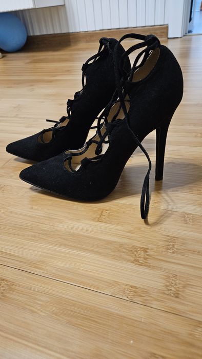 Pantofi Stileto piele intoarsa cu sireturi 37-38