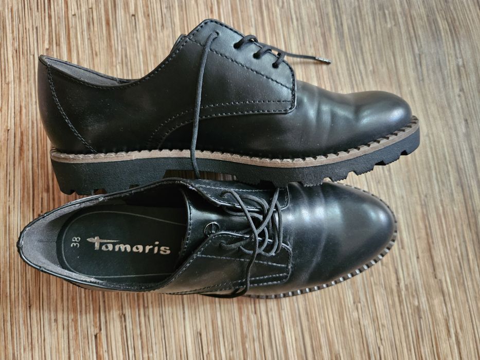 Продам обувь новую Tamaris 38 размера