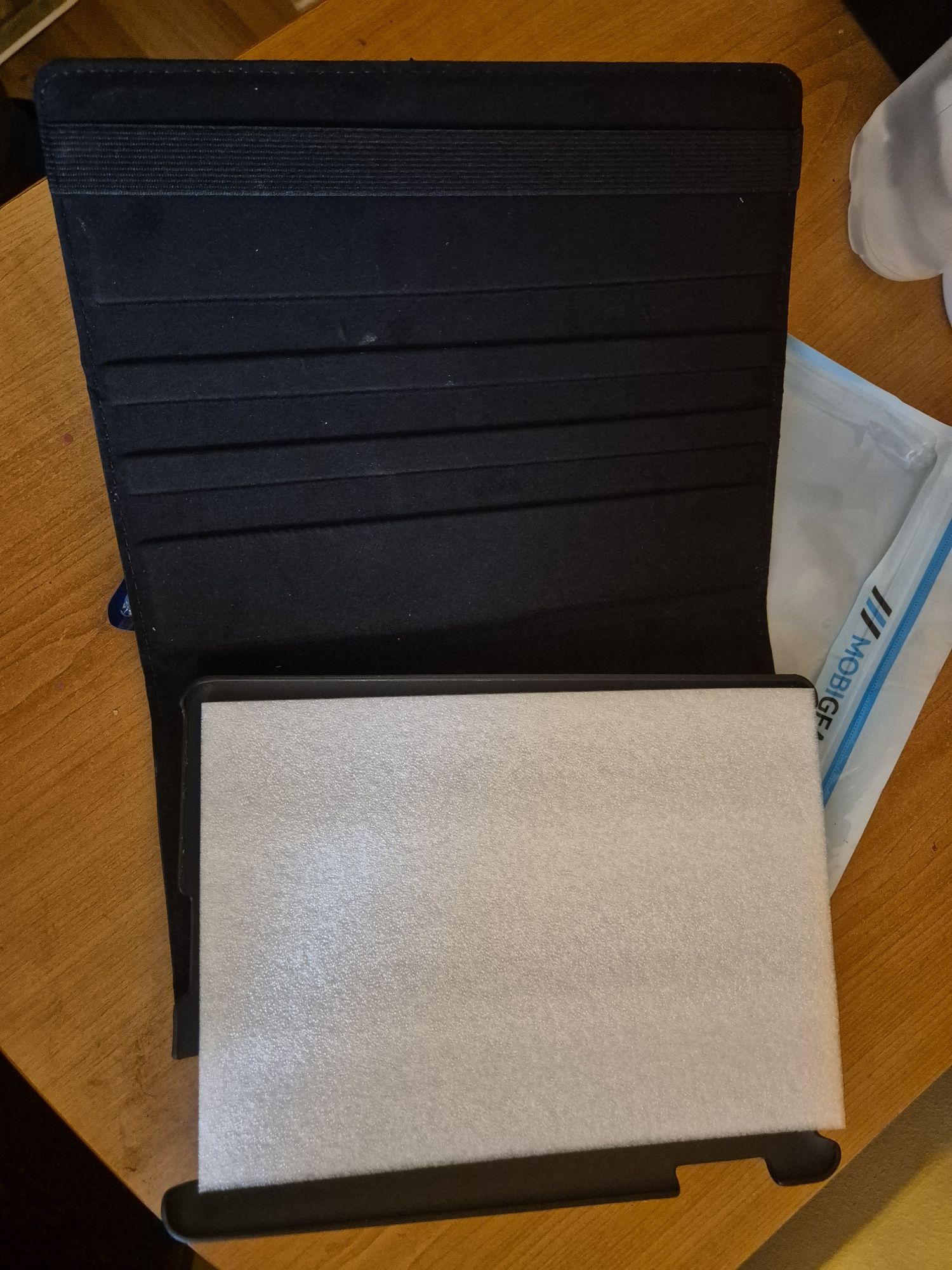 Husă iPad 2 nou exact ca originalul