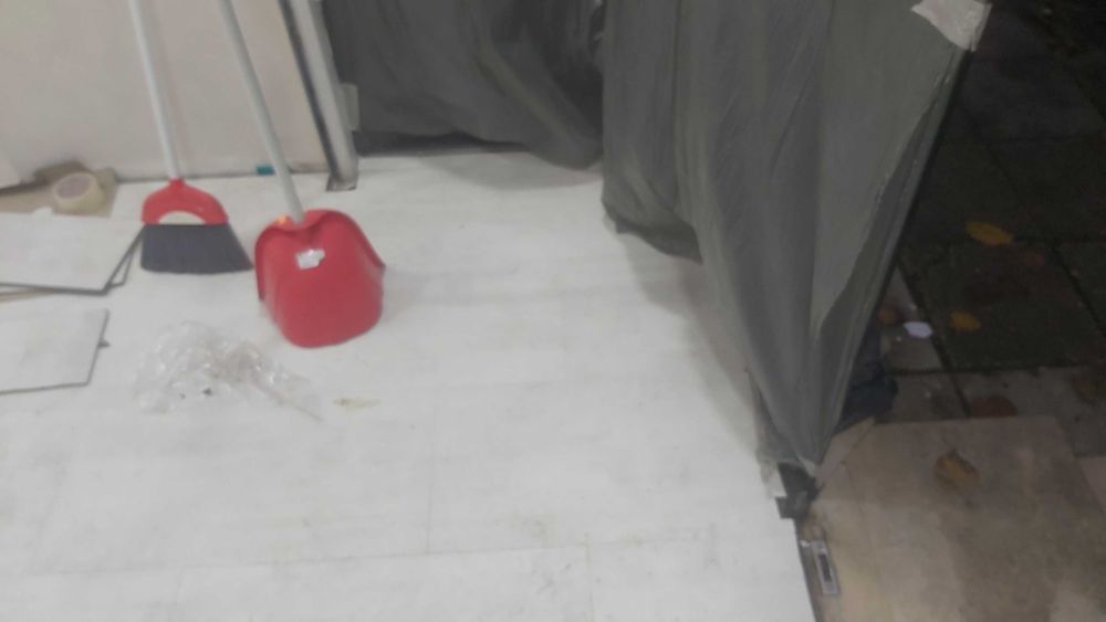 Поставяне на ламинат, сглобяване на мебели.