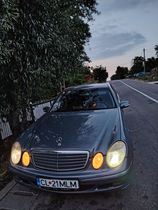 Vând Mercedes e200
