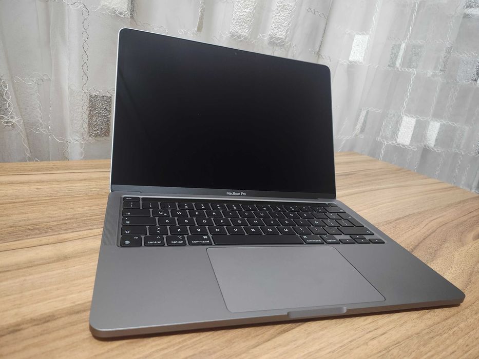 MacBook Pro 2022 M2