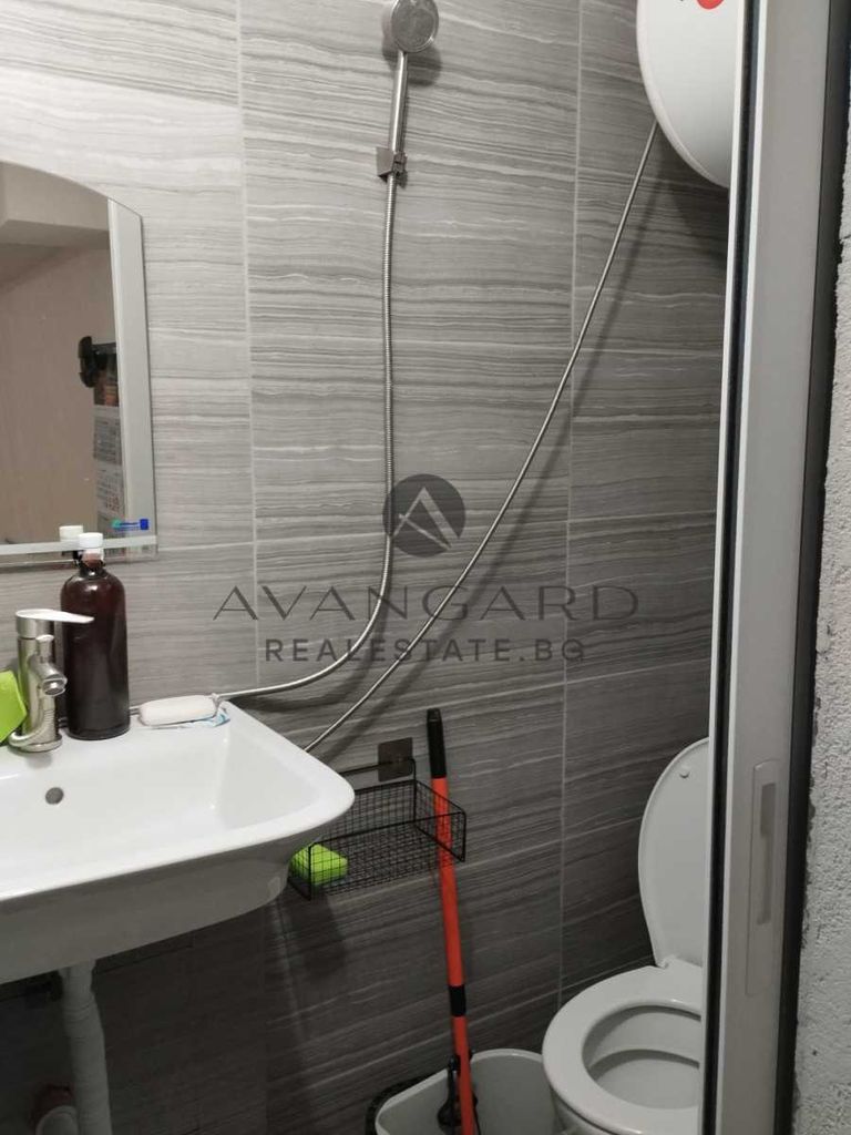 Продава се Едностаен апартамент в Пловдив, Център - 25 кв.м за 1854 €/кв.м - Снимка #6
