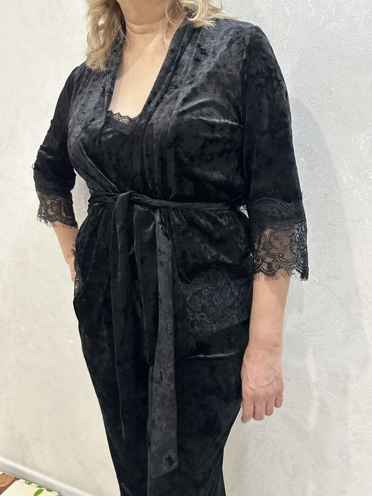 Продам велюровую тройку