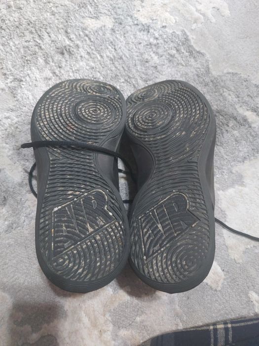 Nike Air Versitile 3