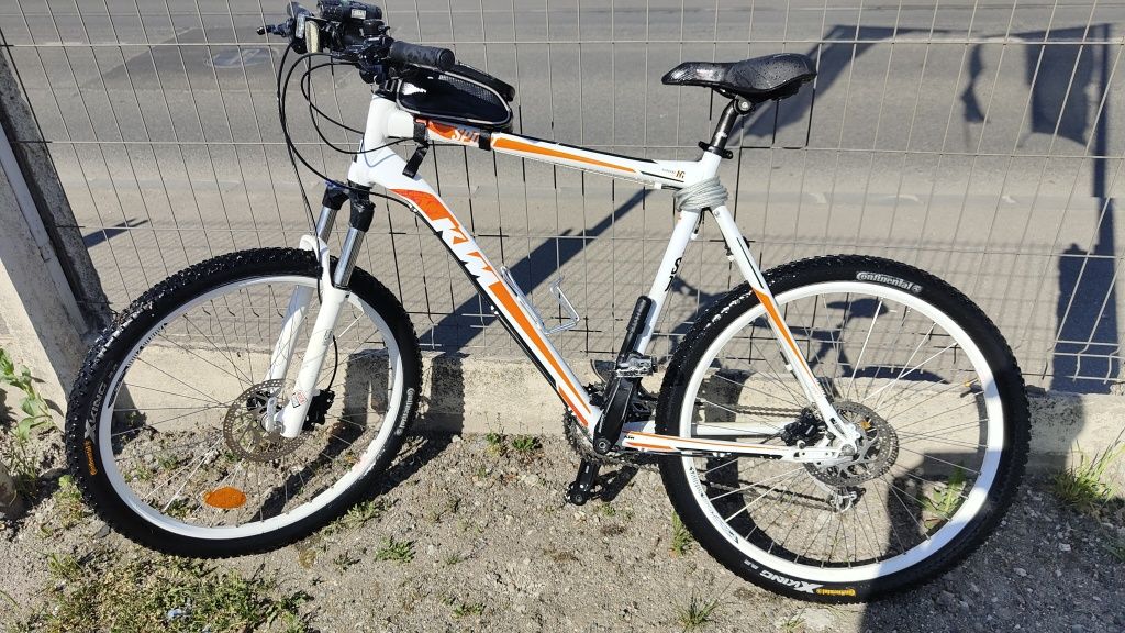 Vând bicicleta KTM