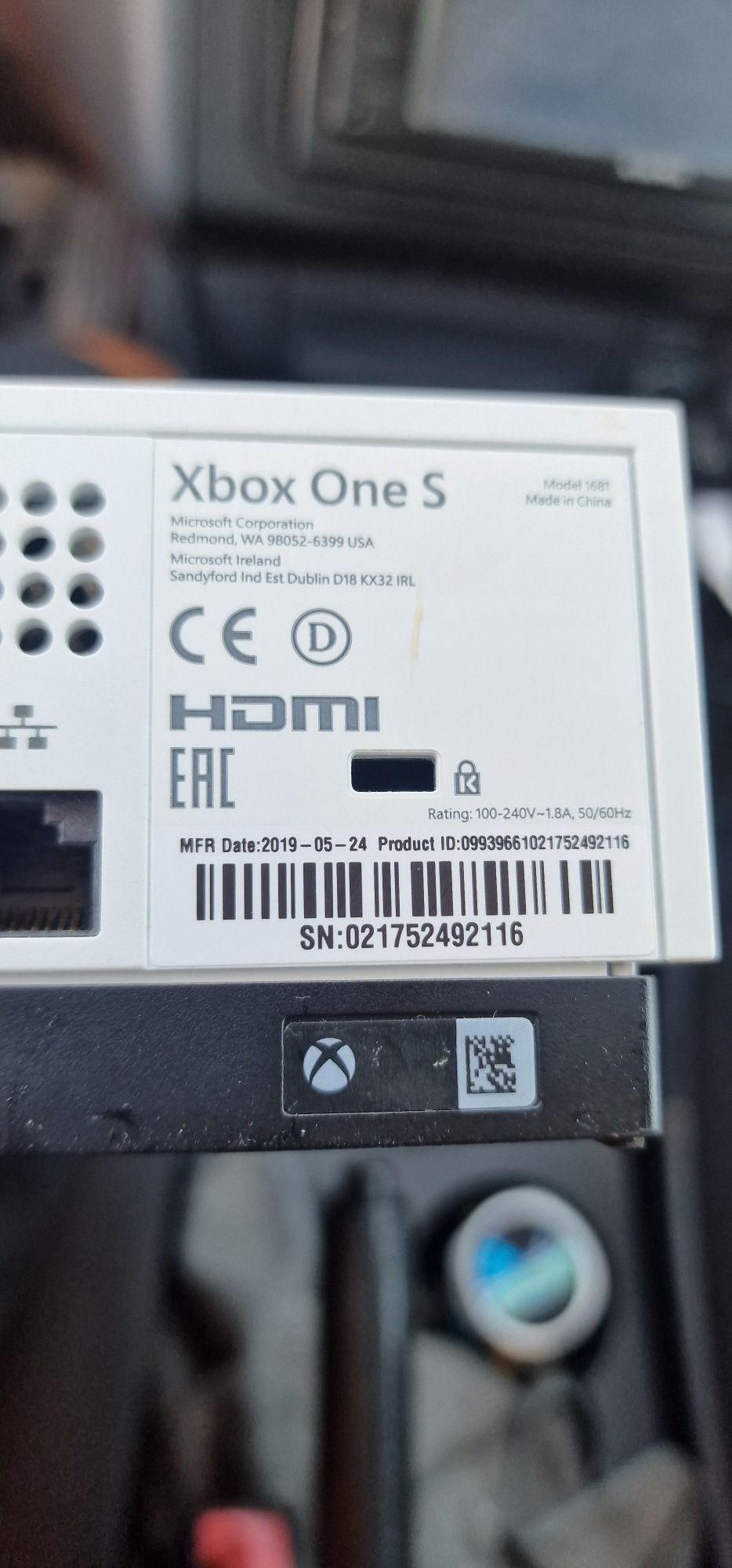 Vand X Box one S folosit