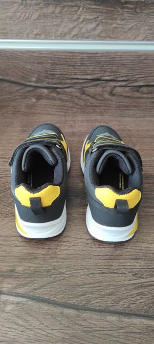 Adidasi Batman noi marimea 28