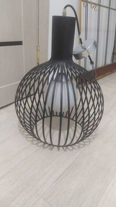 Продам люстру срочно