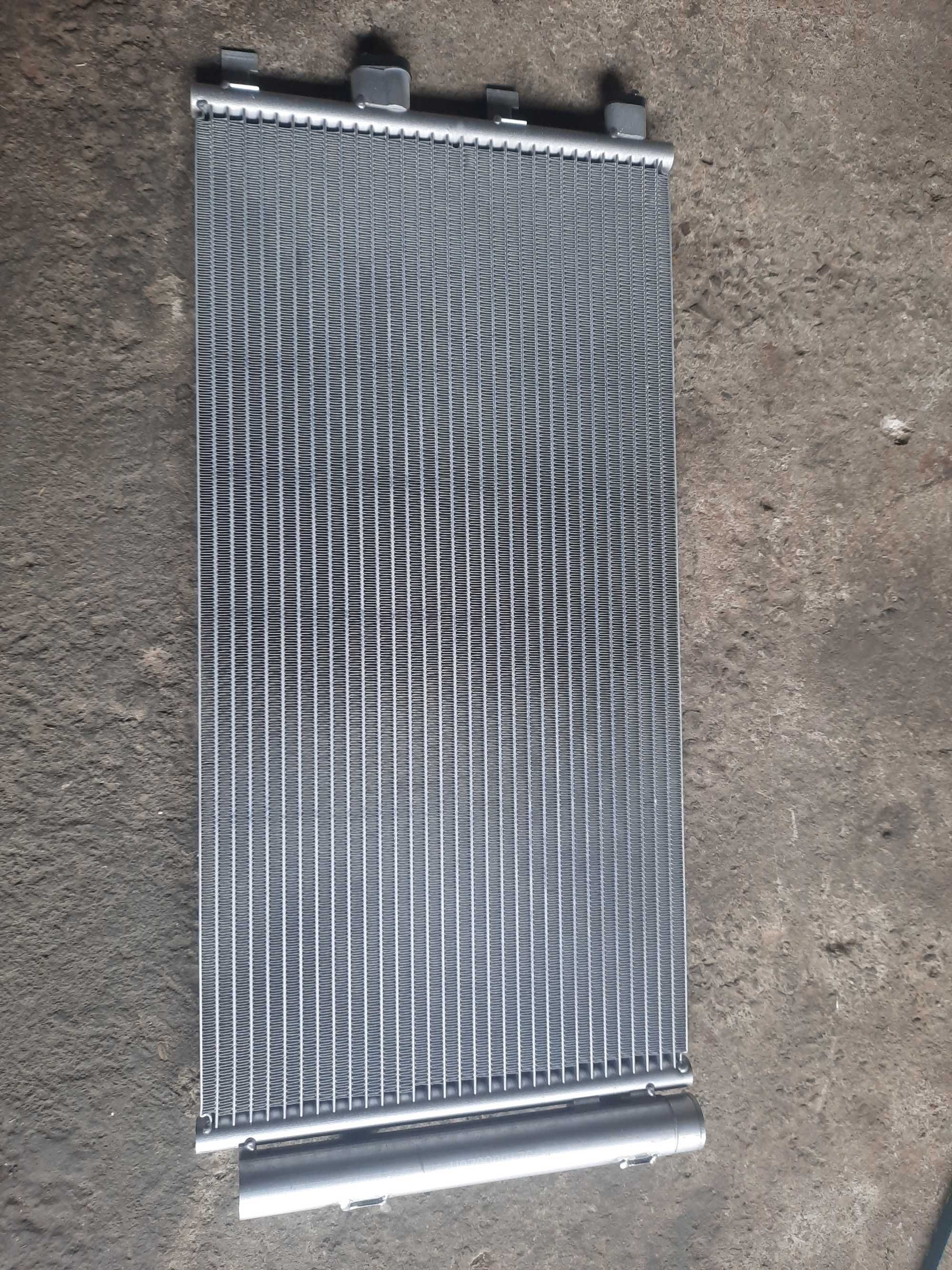 Condensor/radiator ac duster 2010-2011