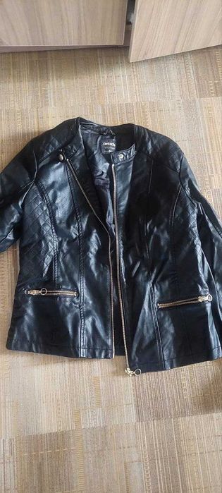 Продам черную кожанную куртку