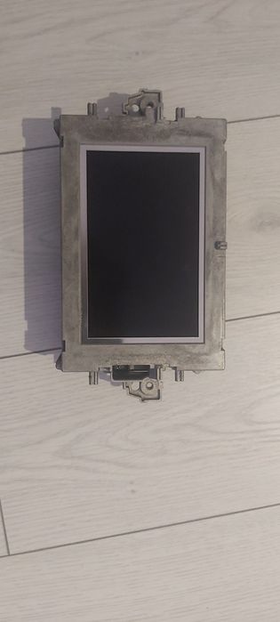 Ecran gps Mercedes E klass W212 nfl