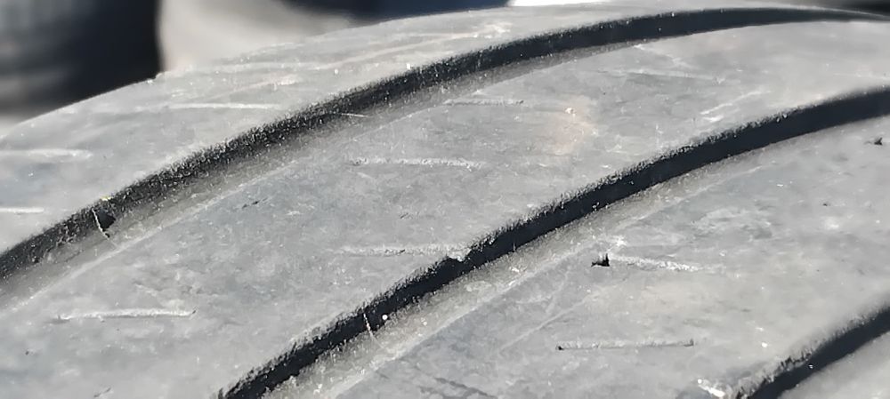 Гуми 185 60 15 Кумхо Kumho 2 броя. Нов внос. Не са нови.