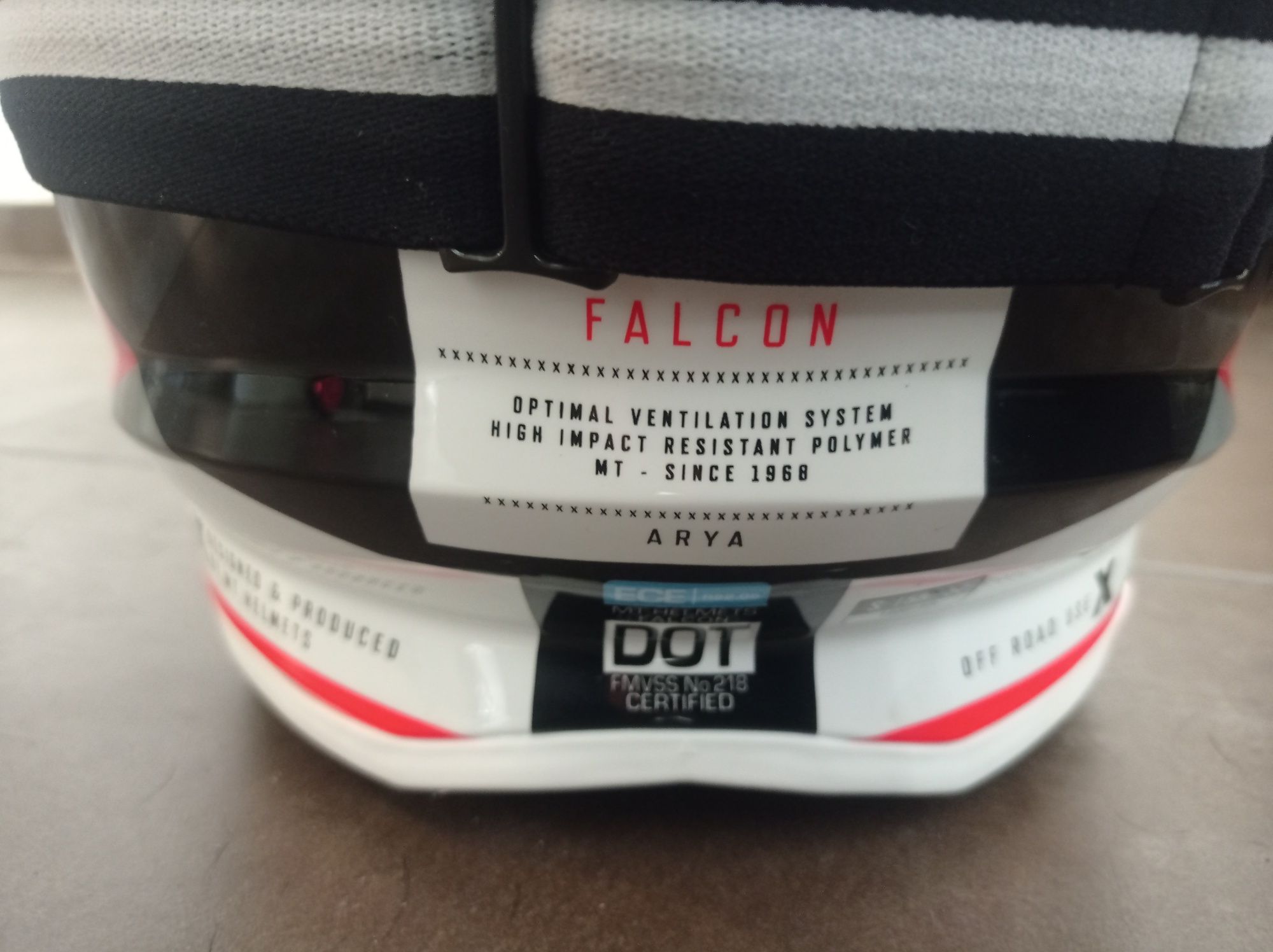 Каска MT helmet Falcon