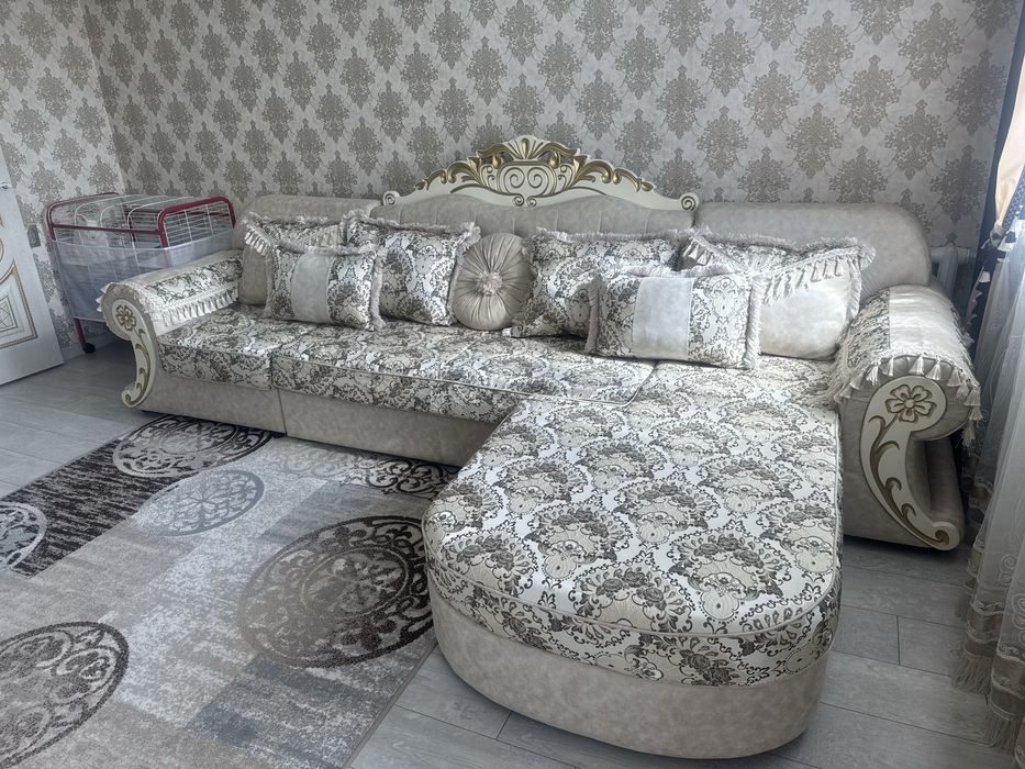 Продам диван в хорошем состоянии