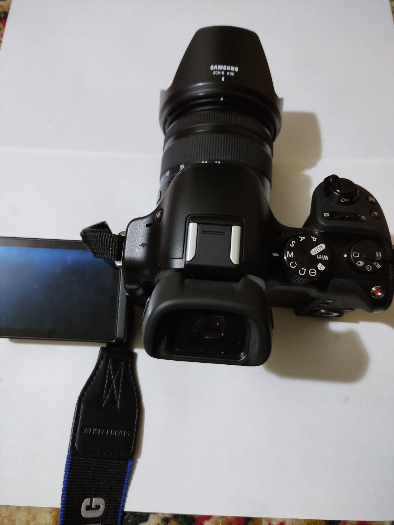 Samsung nx30  фото апарат
