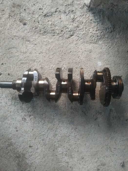 Колянов вал за бмв е46 118i