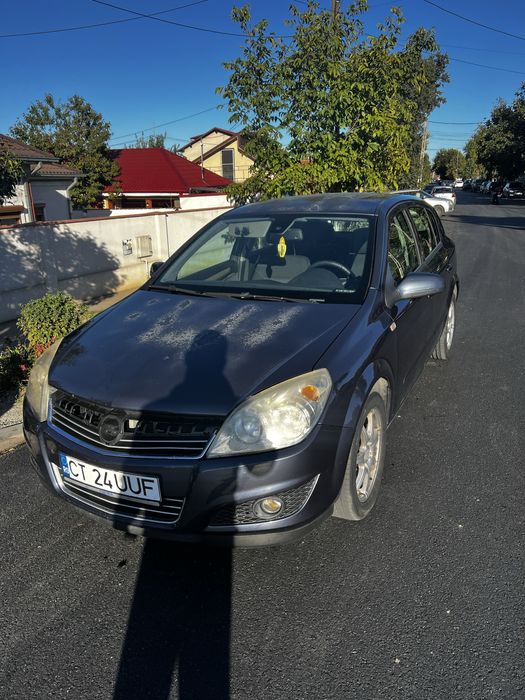 De vanzare opel astra H.