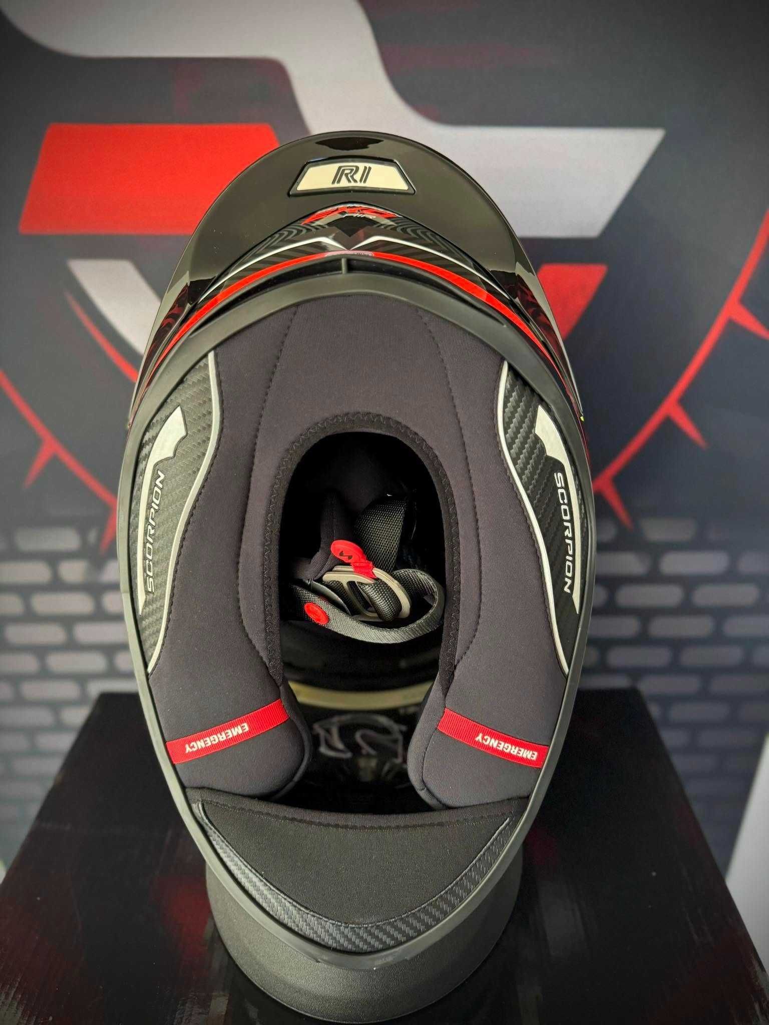 НОВА Каска SCORPION EXO-R1 EVO AIR Black-Red-Neon Yellow Размер М