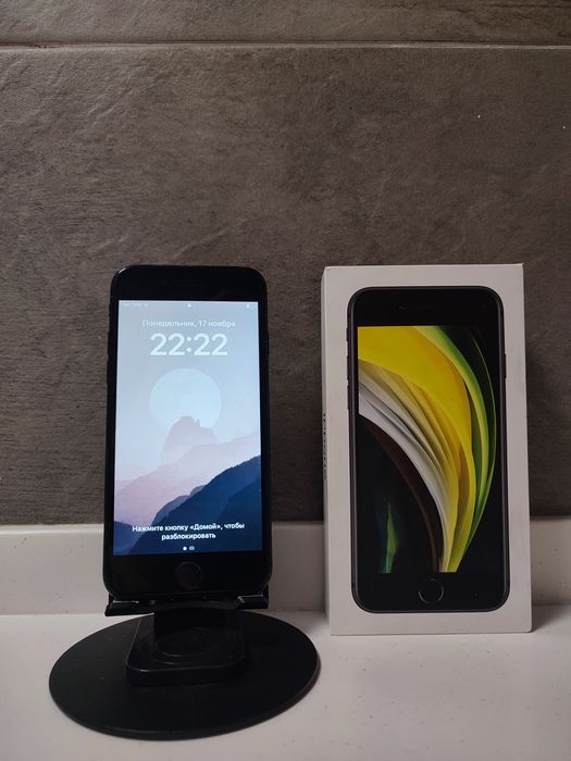 iPhone se 2020 на 128gb